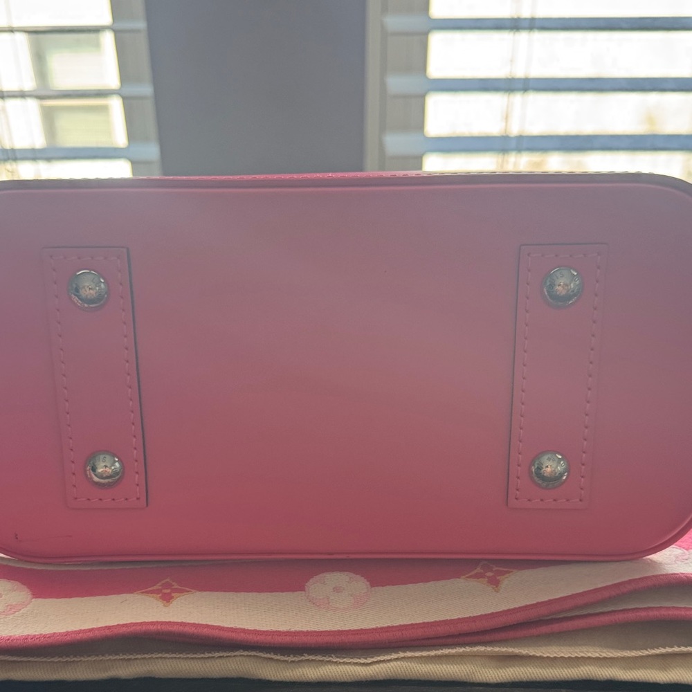 Louis Vuitton Alma BB - Picture 6 of 10